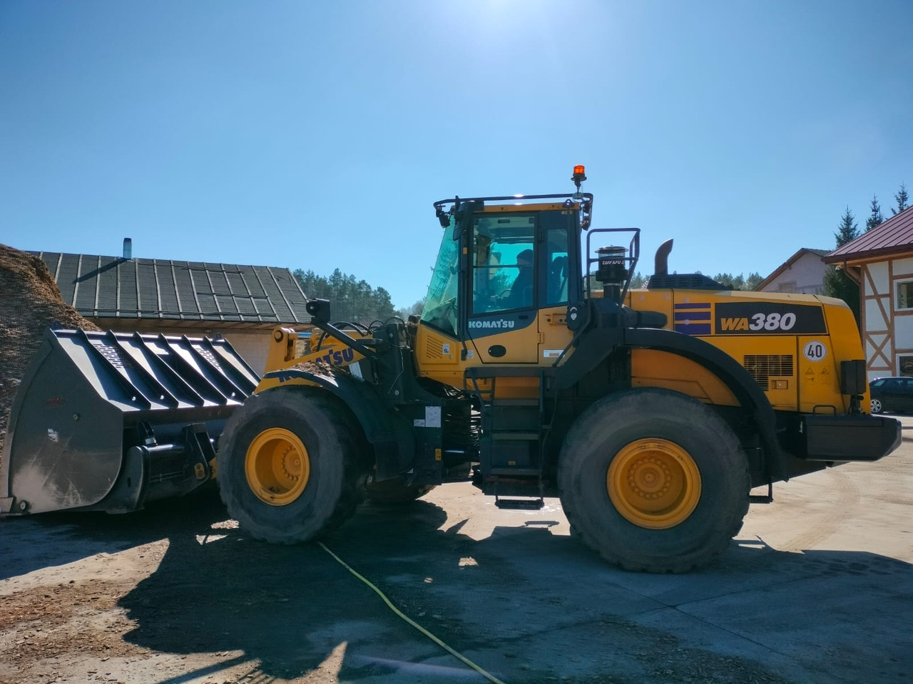 KOMATSU WA380 - Wheel loader: picture 1 KOMATSU WA380 - Wheel loader: picture 1