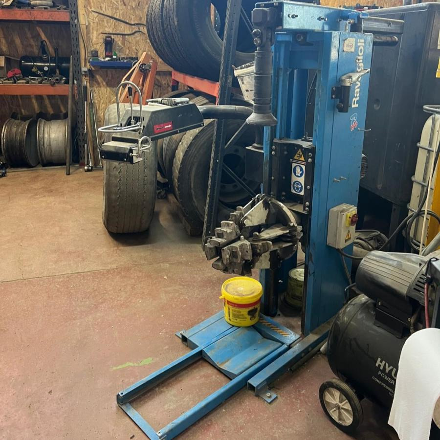 Ravaglioli Démonte pneus GRS926 - Garage equipment: picture 4 Ravaglioli Démonte pneus GRS926 - Garage equipment: picture 4