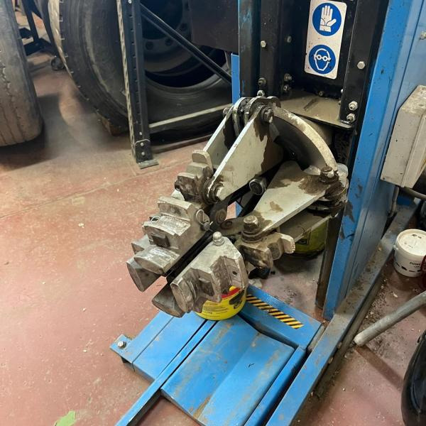 Ravaglioli Démonte pneus GRS926 - Garage equipment: picture 5 Ravaglioli Démonte pneus GRS926 - Garage equipment: picture 5