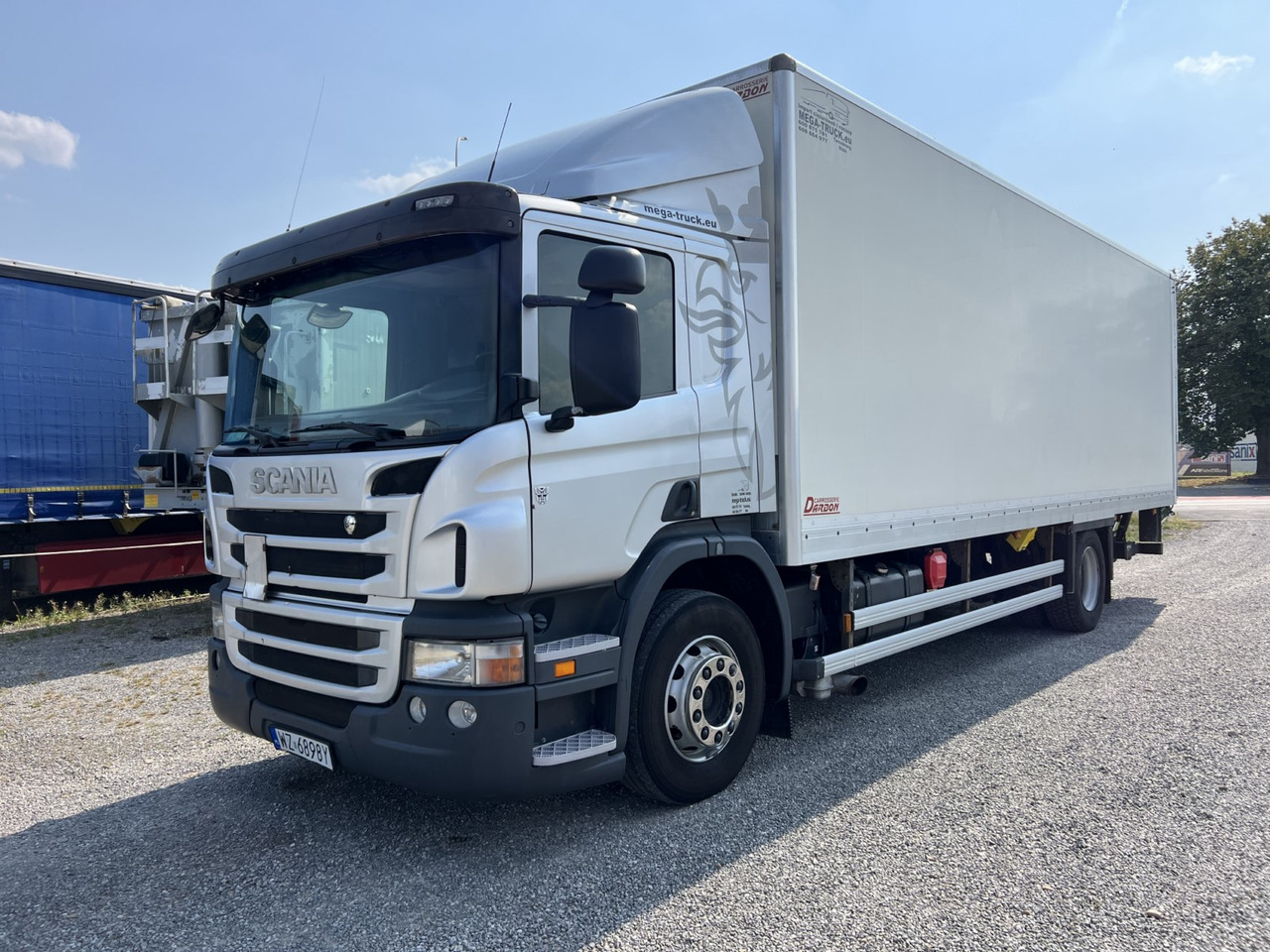 Dropside/ Flatbed truck Scania P320: picture 43 Dropside/ Flatbed truck Scania P320: picture 43