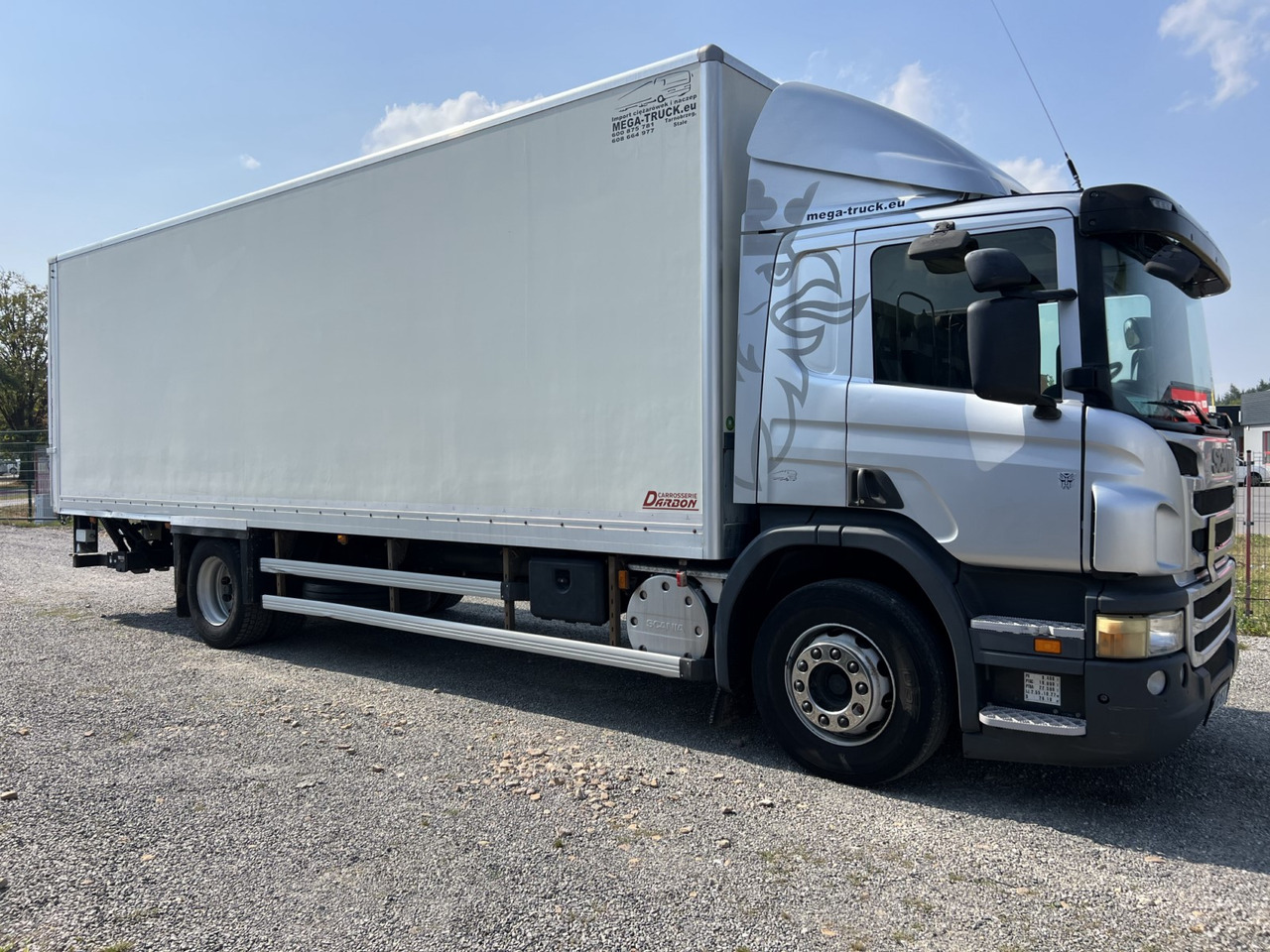 Dropside/ Flatbed truck Scania P320: picture 45 Dropside/ Flatbed truck Scania P320: picture 45