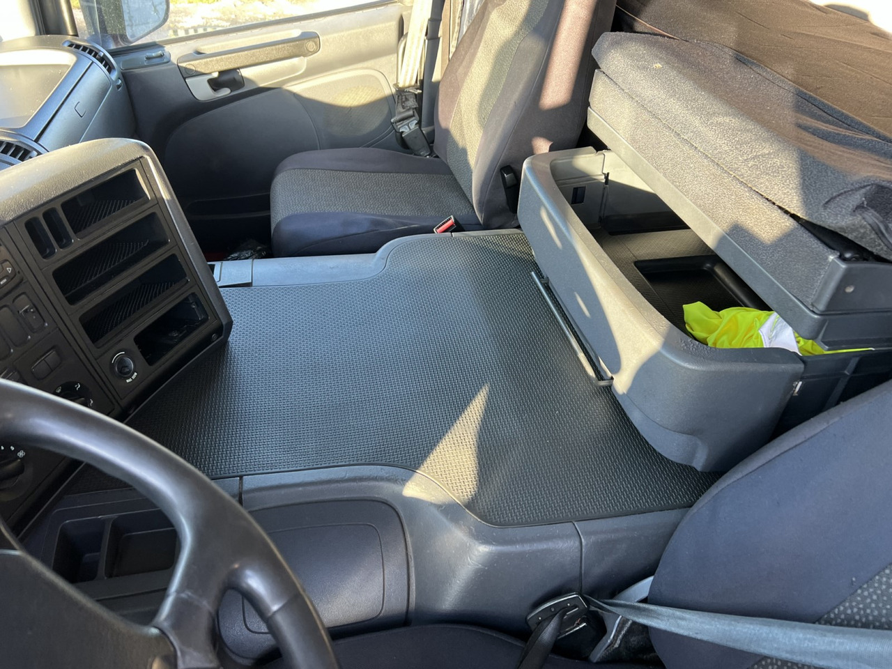 Tractor unit SCANIA P380: picture 19 Tractor unit SCANIA P380: picture 19