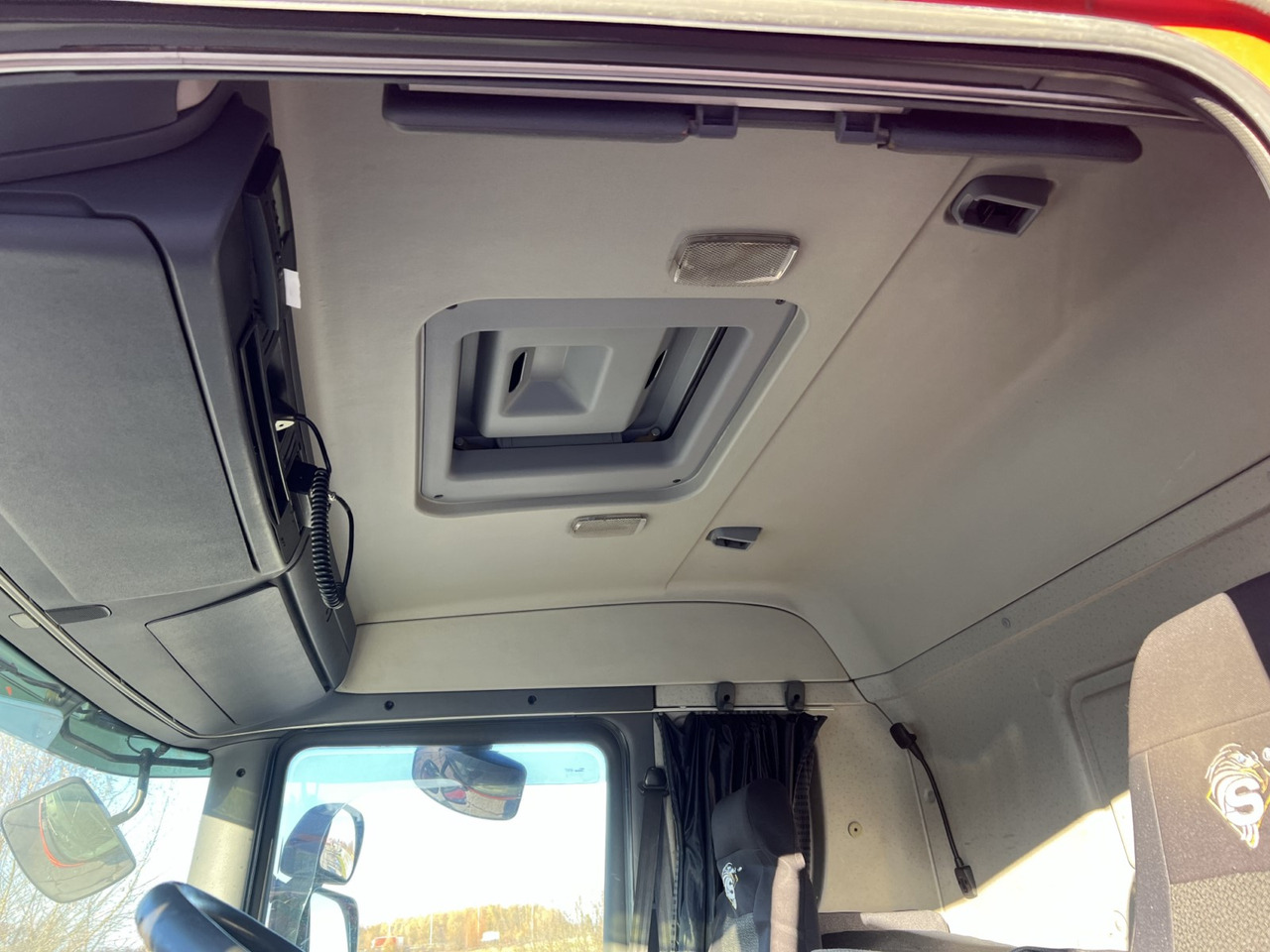 Tractor unit SCANIA P380: picture 12 Tractor unit SCANIA P380: picture 12