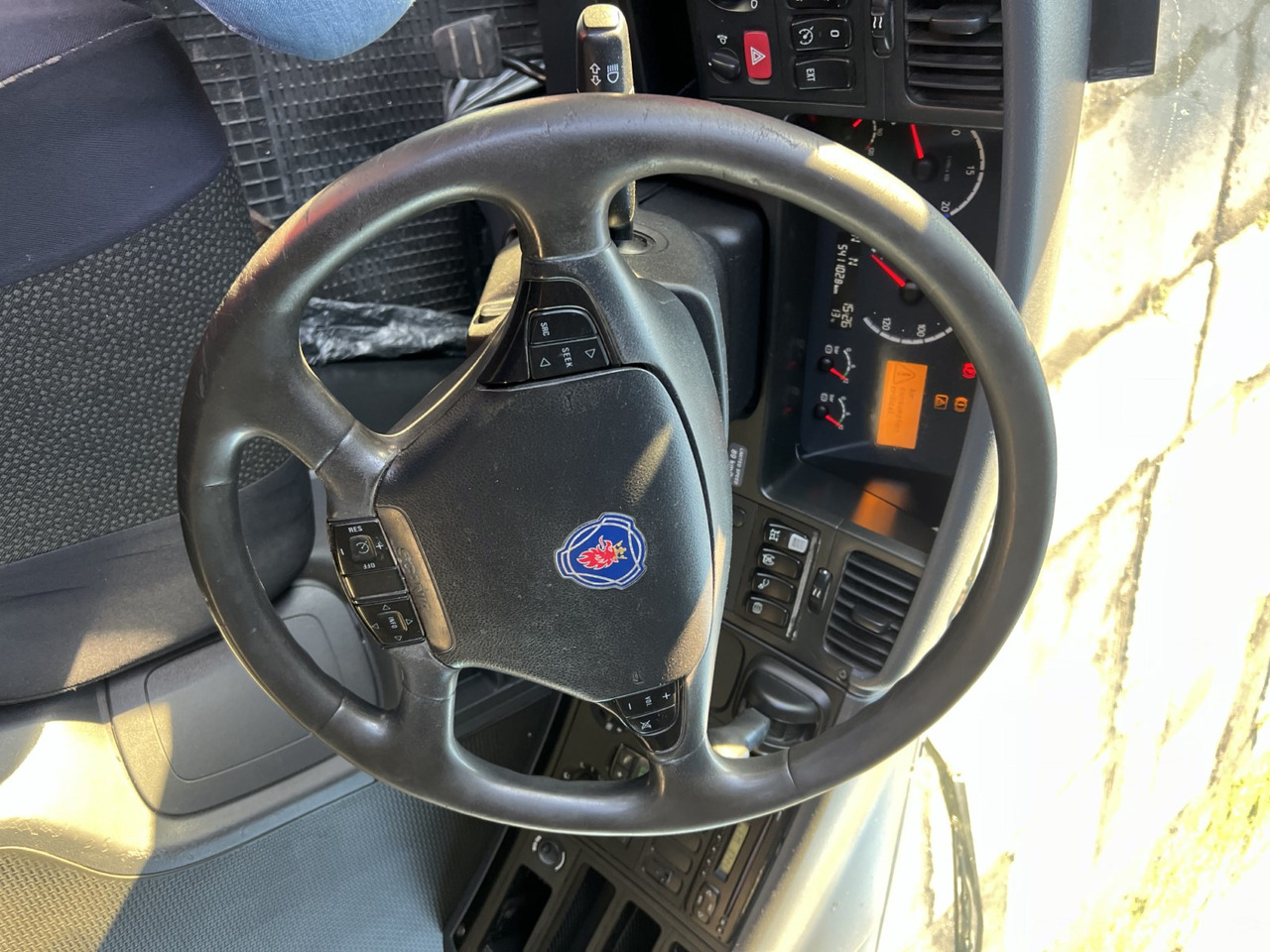 Tractor unit SCANIA P380: picture 13 Tractor unit SCANIA P380: picture 13