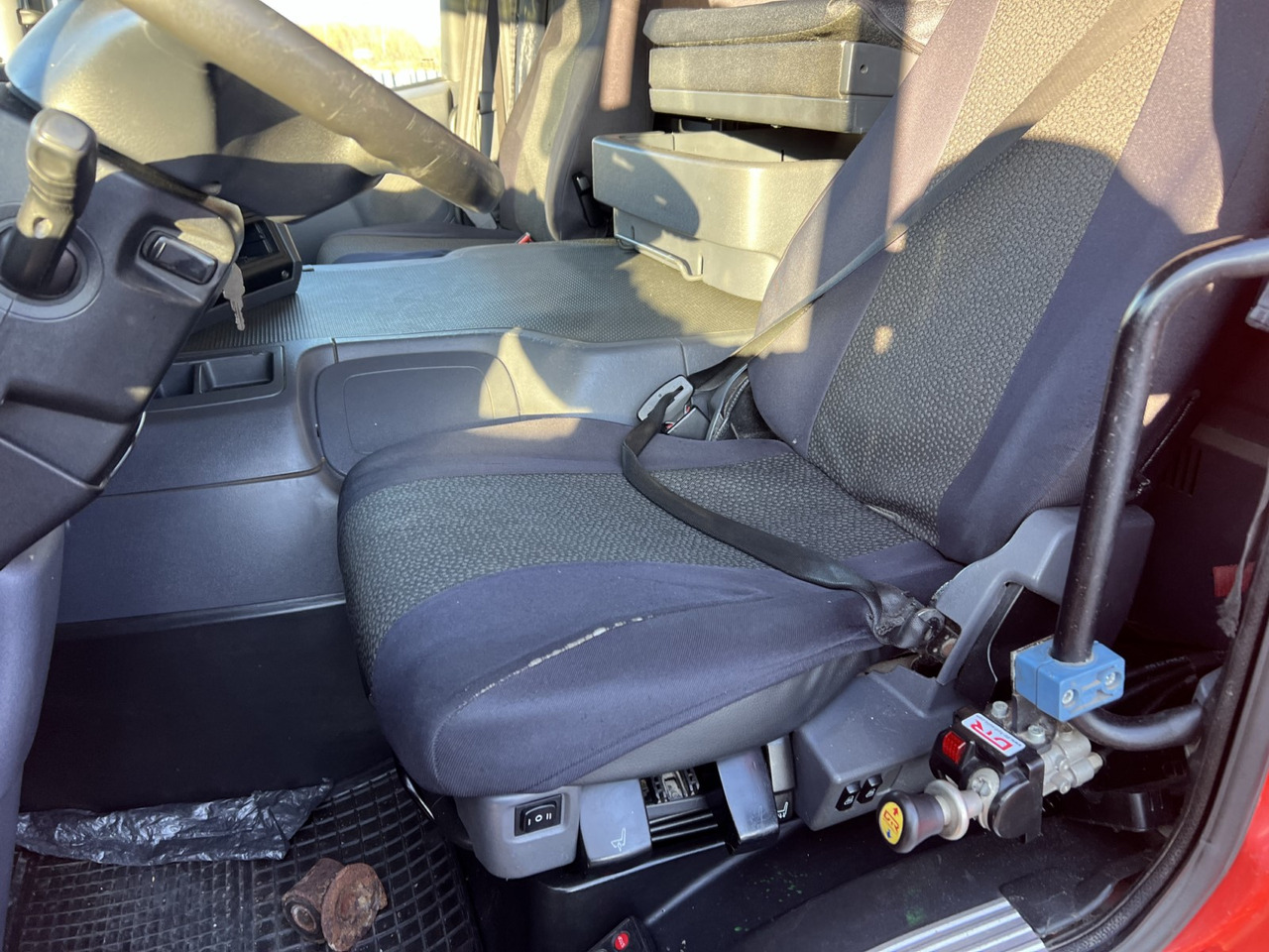 Tractor unit SCANIA P380: picture 11 Tractor unit SCANIA P380: picture 11