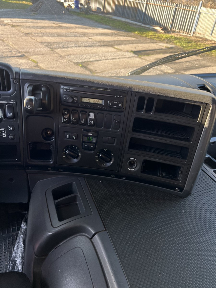 Tractor unit SCANIA P380: picture 22 Tractor unit SCANIA P380: picture 22