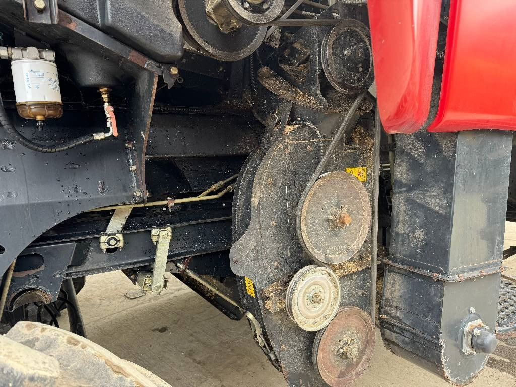 Combine harvester Case IH Axial Flow AFX 8010: picture 9