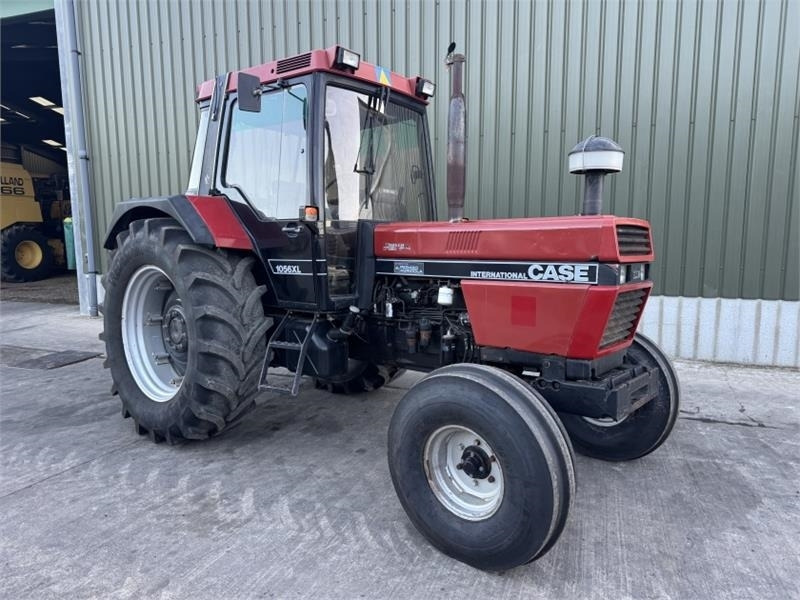Case International 1056XL 2WD - Farm tractor: picture 1 Case International 1056XL 2WD - Farm tractor: picture 1