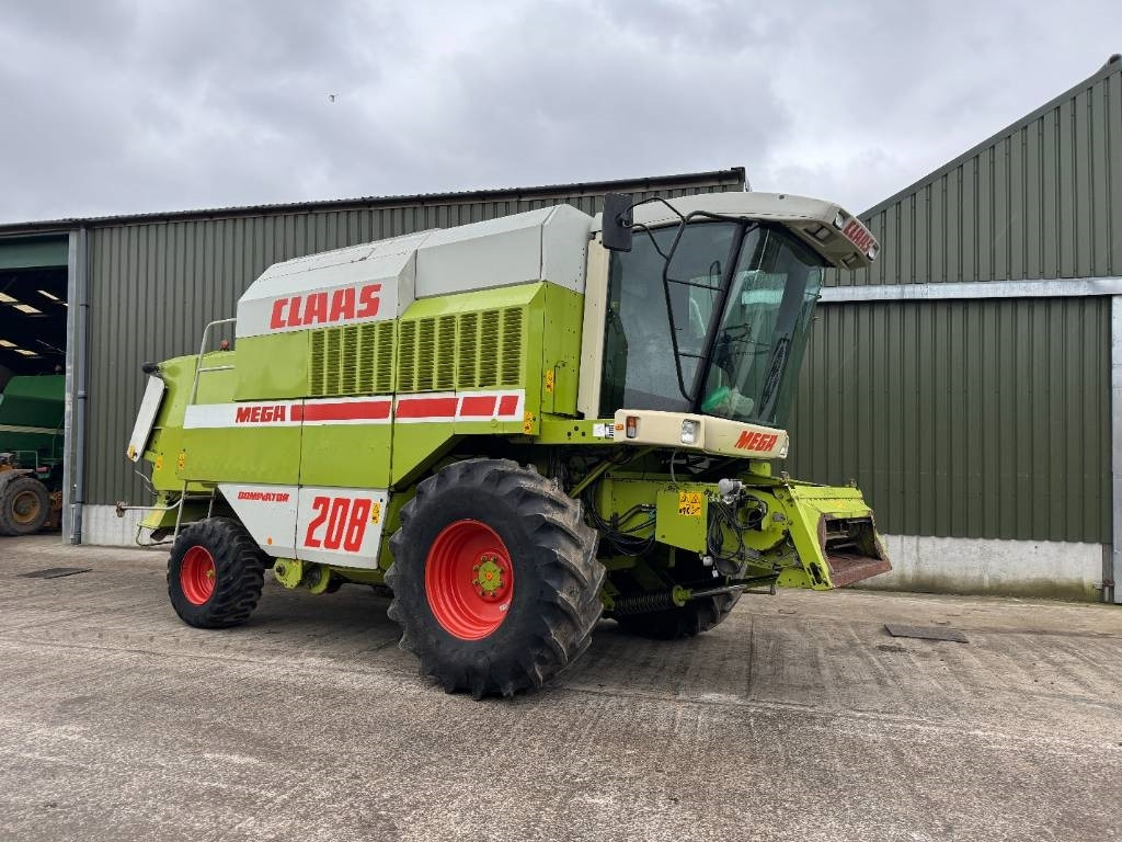 Claas 208 dominator mega combine - Combine harvester: picture 2 Claas 208 dominator mega combine - Combine harvester: picture 2