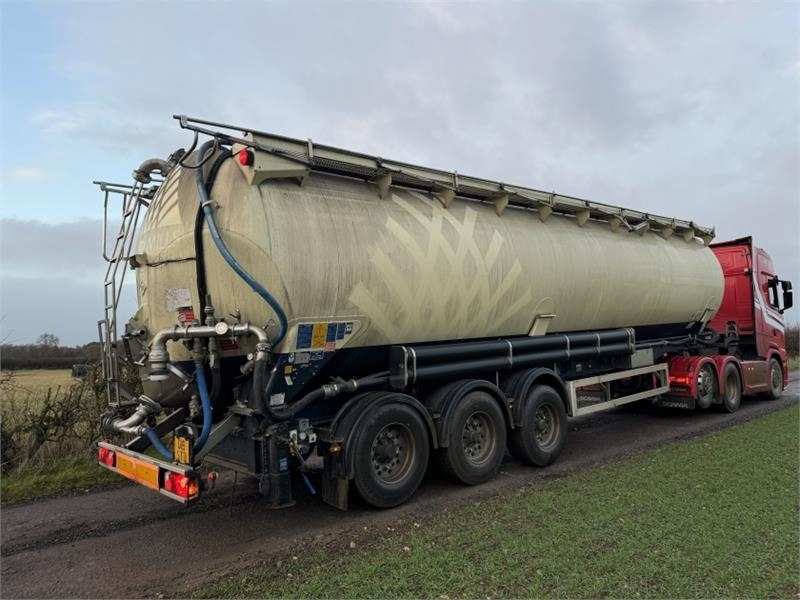 Feldbinder Feldbinder 58 Cube Powder Tank - Tank semi-trailer: picture 2 Feldbinder Feldbinder 58 Cube Powder Tank - Tank semi-trailer: picture 2