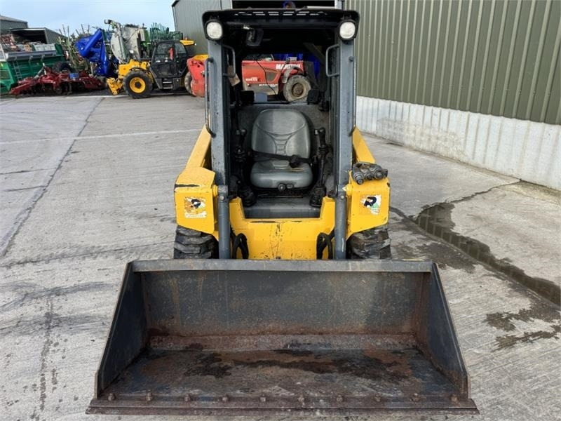 Gehl R135 Skid Steer - Skid steer loader: picture 5 Gehl R135 Skid Steer - Skid steer loader: picture 5