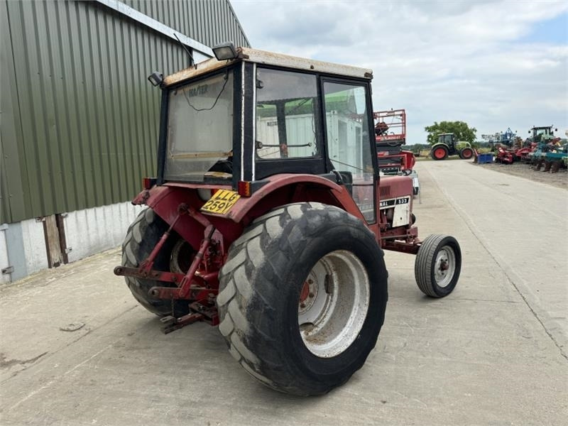 International 533 Tractor - Farm tractor: picture 4 International 533 Tractor - Farm tractor: picture 4
