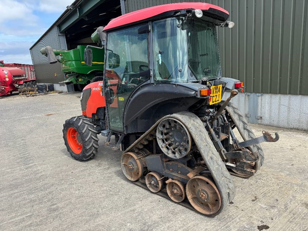 Kubota M8540 Narrow Half Track - Farm tractor: picture 2 Kubota M8540 Narrow Half Track - Farm tractor: picture 2