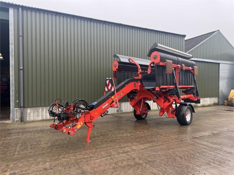 Kuhn Merge Maxx 950 Merger - Tedder/ Rake: picture 1 Kuhn Merge Maxx 950 Merger - Tedder/ Rake: picture 1