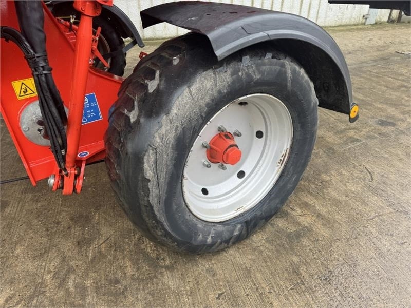 Kuhn Merge Maxx 950 Merger - Tedder/ Rake: picture 5 Kuhn Merge Maxx 950 Merger - Tedder/ Rake: picture 5