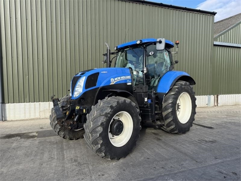 New Holland T7.210 Auto Command - Farm tractor: picture 1 New Holland T7.210 Auto Command - Farm tractor: picture 1
