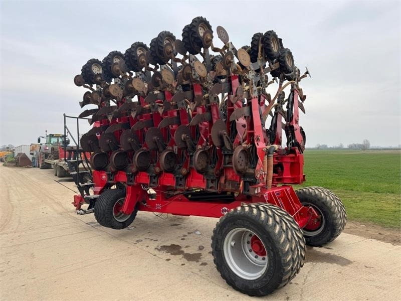 Sumo Sumo 8m DTS Direct Drill - Combine seed drill: picture 2 Sumo Sumo 8m DTS Direct Drill - Combine seed drill: picture 2
