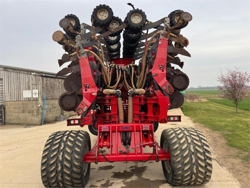 Sumo Sumo 8m DTS Direct Drill - Combine seed drill: picture 3 Sumo Sumo 8m DTS Direct Drill - Combine seed drill: picture 3