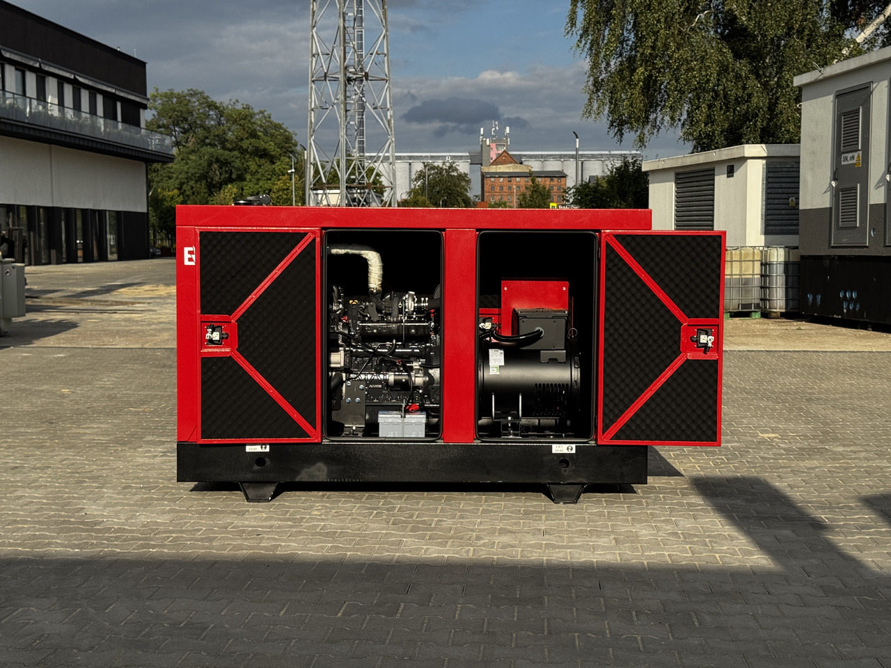 IVECO 30 kVA / 24 kW - Generator set: picture 4 IVECO 30 kVA / 24 kW - Generator set: picture 4