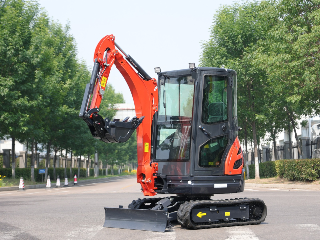 KUBOTA Diesel Mini excavator 2.5 Ton - Müller Machinery MB 25 Plus - VKSH - Mini excavator: picture 1 KUBOTA Diesel Mini excavator 2.5 Ton - Müller Machinery MB 25 Plus - VKSH - Mini excavator: picture 1