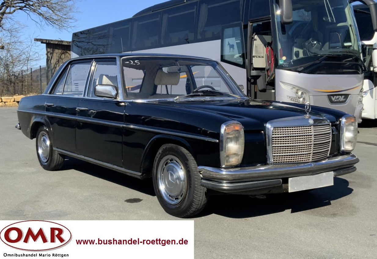 Mercedes-Benz 200 D/8 - Car: picture 1 Mercedes-Benz 200 D/8 - Car: picture 1