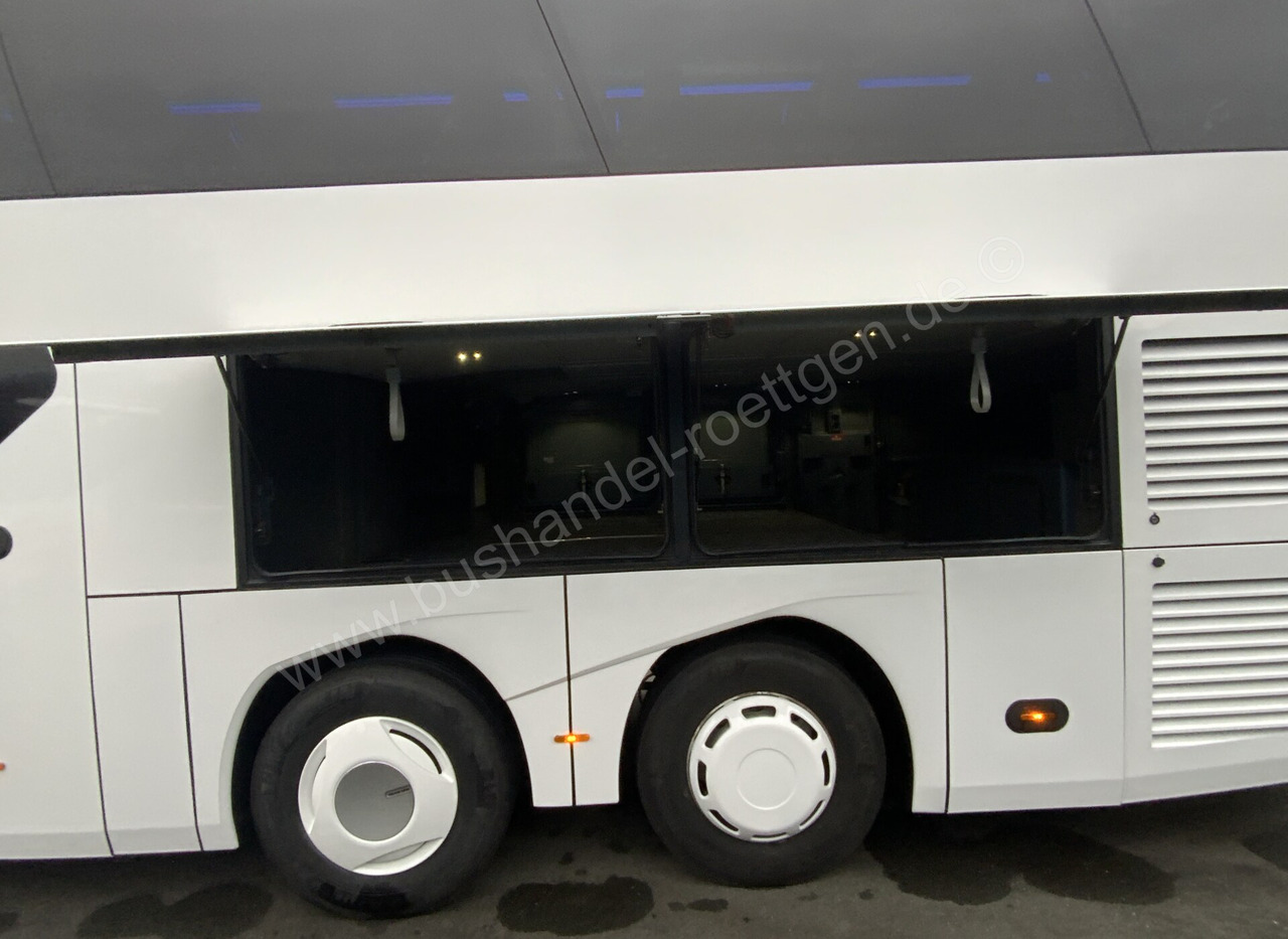 Double-decker bus Neoplan Skyliner L: picture 6