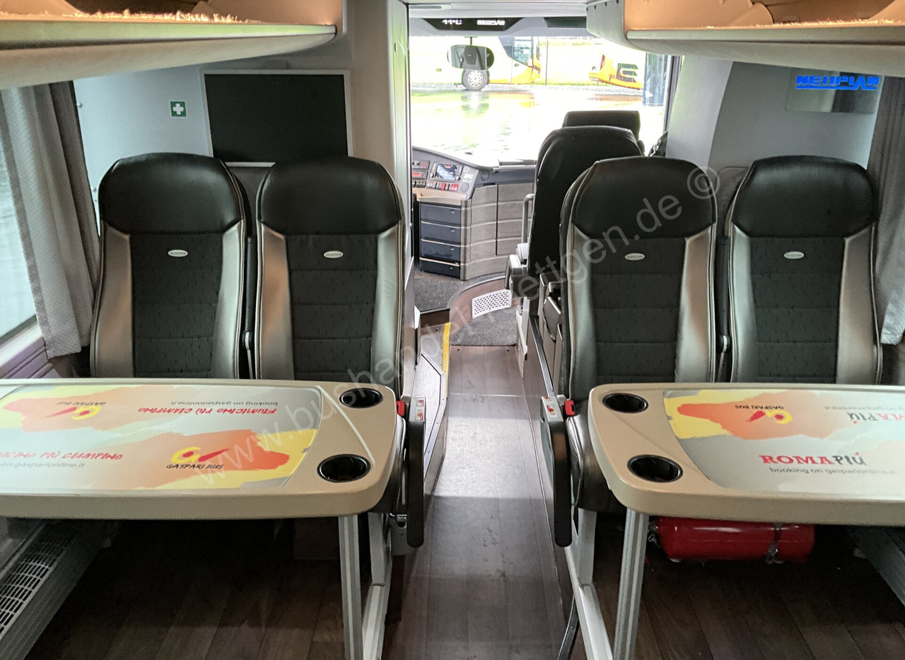 Double-decker bus Neoplan Skyliner L: picture 15