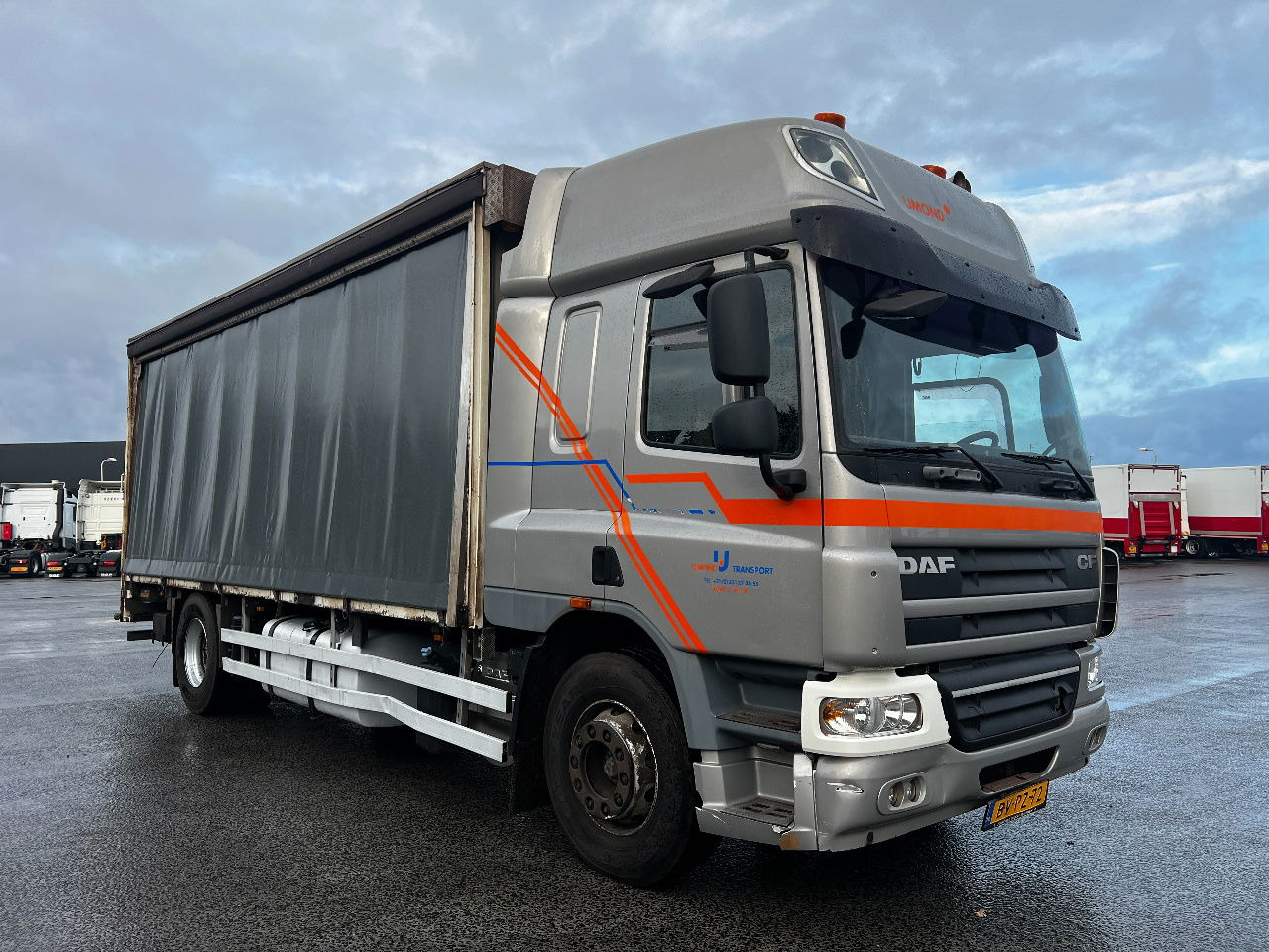 DAF CF 75.250 SC, Euro 5 - Curtainsider truck: picture 2 DAF CF 75.250 SC, Euro 5 - Curtainsider truck: picture 2