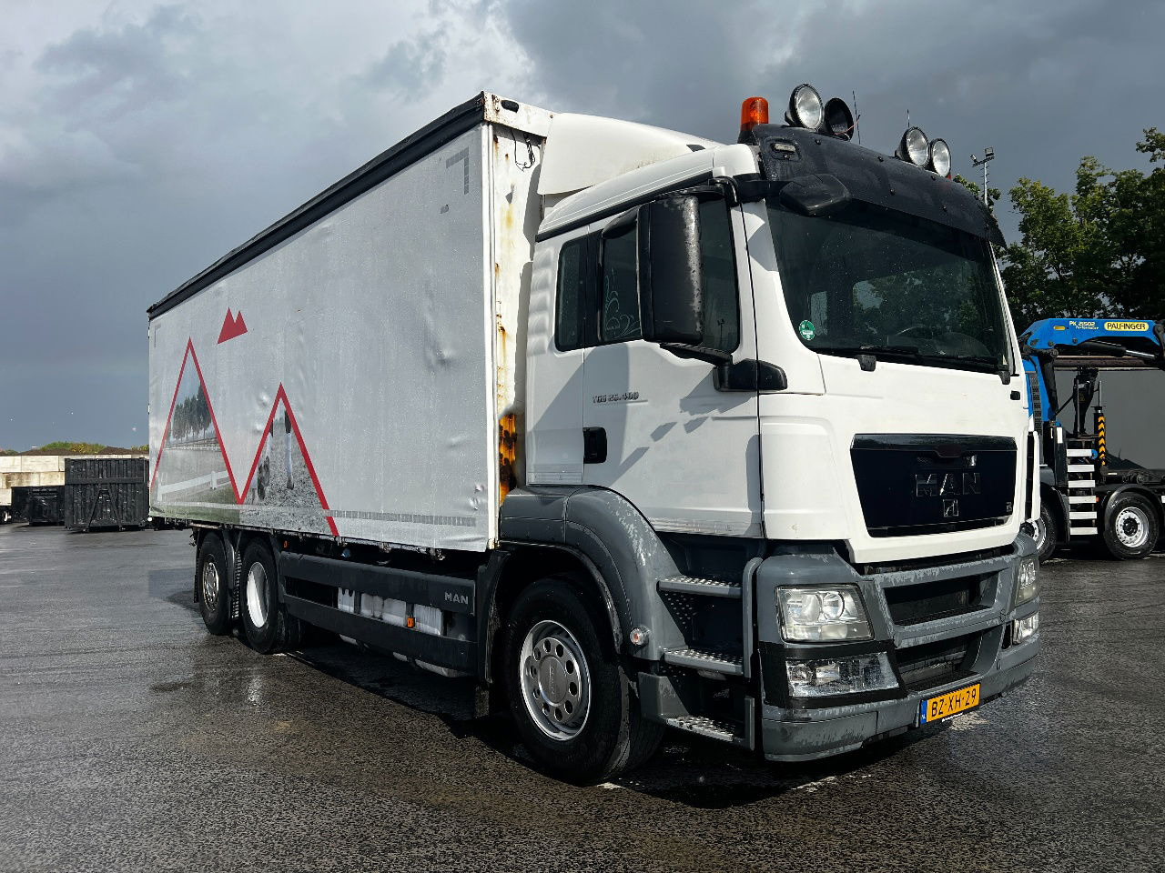 MAN TGS 26.400 6x2, Euro 5 - Curtainsider truck: picture 2 MAN TGS 26.400 6x2, Euro 5 - Curtainsider truck: picture 2