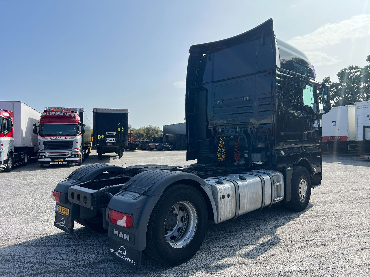 MAN TGX 18.400 XXL Euro 5, NL Truck - Tractor unit: picture 3 MAN TGX 18.400 XXL Euro 5, NL Truck - Tractor unit: picture 3