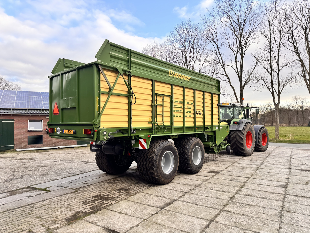 Krone MX 350 GL - Self-loading wagon: picture 2 Krone MX 350 GL - Self-loading wagon: picture 2
