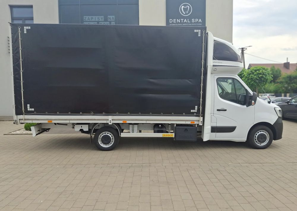 Renault Master - Curtain side van: picture 5 Renault Master - Curtain side van: picture 5