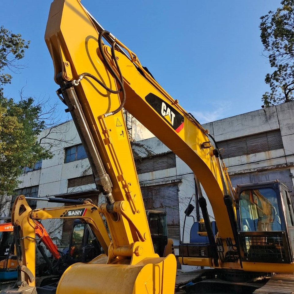 CAT 320 D2 - Crawler excavator: picture 4 CAT 320 D2 - Crawler excavator: picture 4