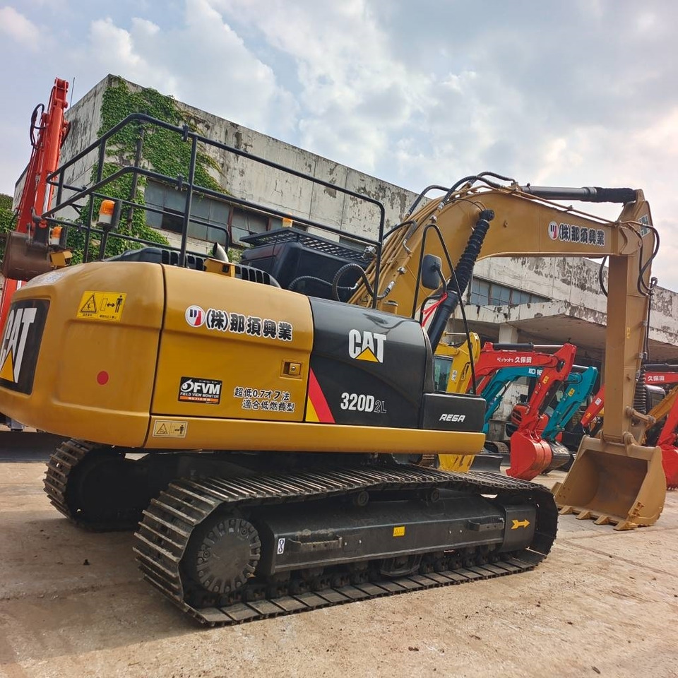 CAT 320D2L - Crawler excavator: picture 4 CAT 320D2L - Crawler excavator: picture 4