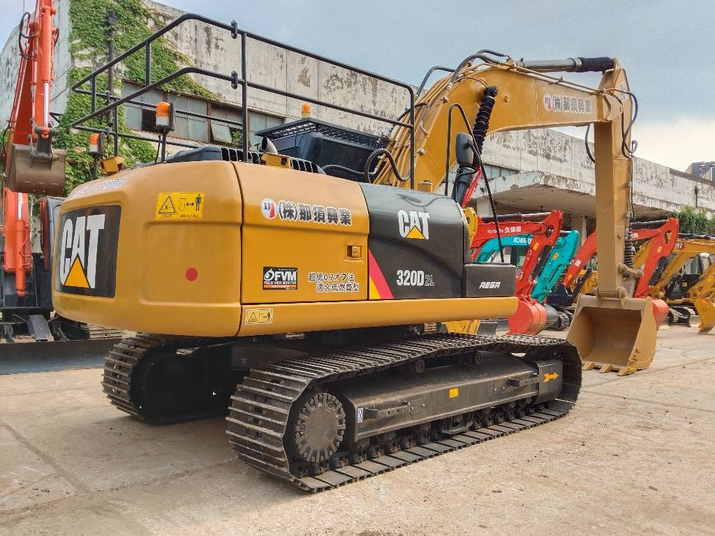 CAT 320D2L - Crawler excavator: picture 1 CAT 320D2L - Crawler excavator: picture 1