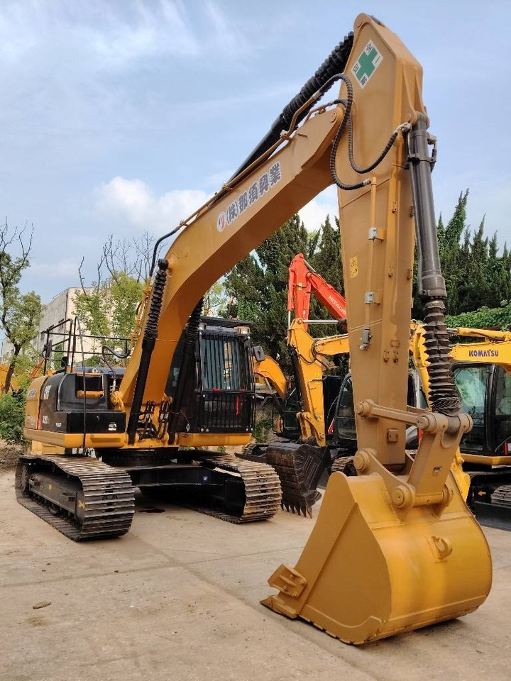 CAT 320D2L - Crawler excavator: picture 5 CAT 320D2L - Crawler excavator: picture 5