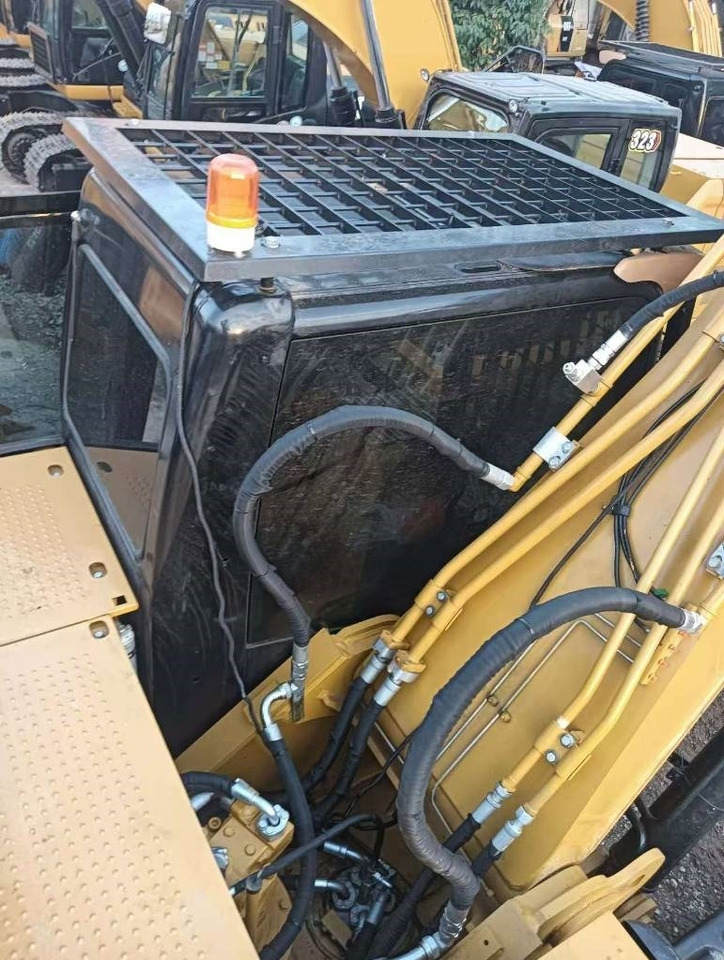 CAT 324 D2L - Crawler excavator: picture 3 CAT 324 D2L - Crawler excavator: picture 3