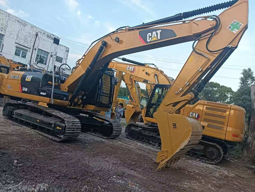 CAT 324 D2L - Crawler excavator: picture 1 CAT 324 D2L - Crawler excavator: picture 1