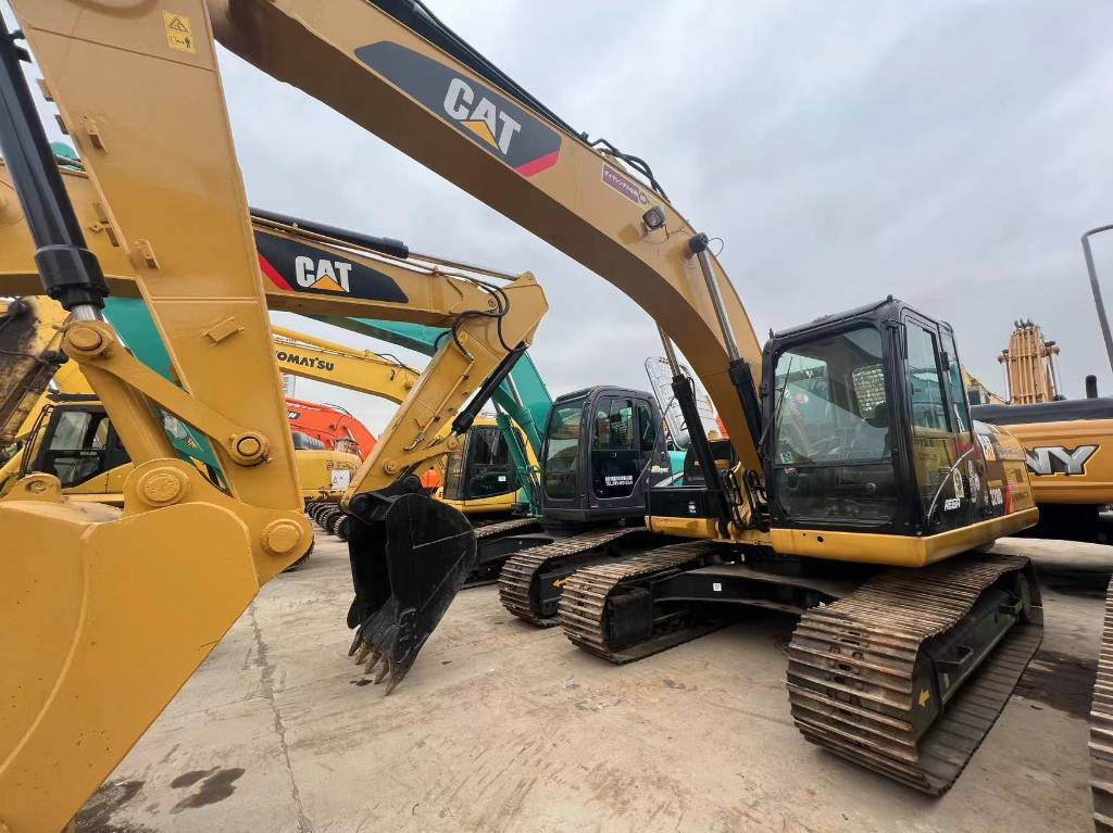 CAT 325 B L - Crawler excavator: picture 5 CAT 325 B L - Crawler excavator: picture 5