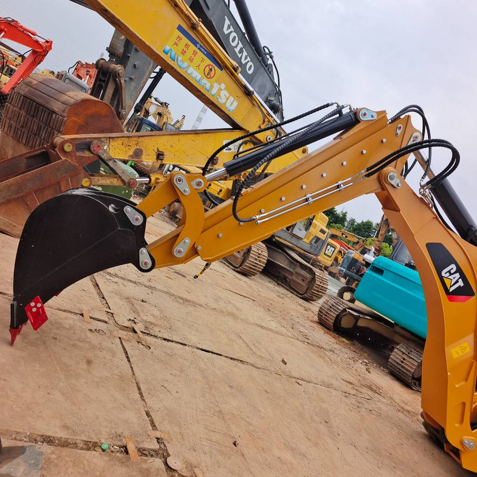 CAT 430 F 100% New - Backhoe loader: picture 2 CAT 430 F 100% New - Backhoe loader: picture 2