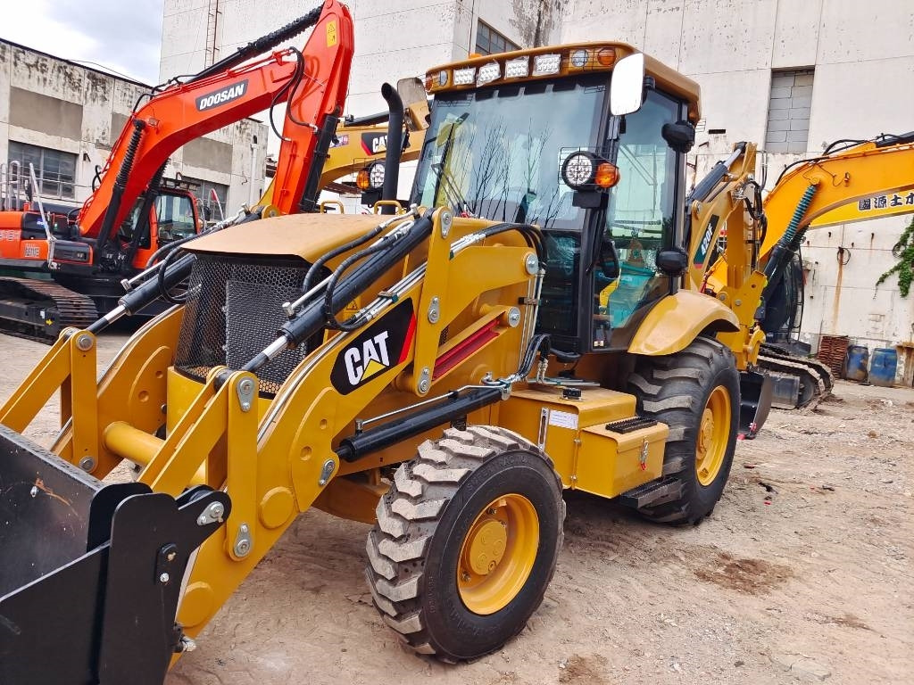 CAT 430 F - Backhoe loader: picture 2 CAT 430 F - Backhoe loader: picture 2