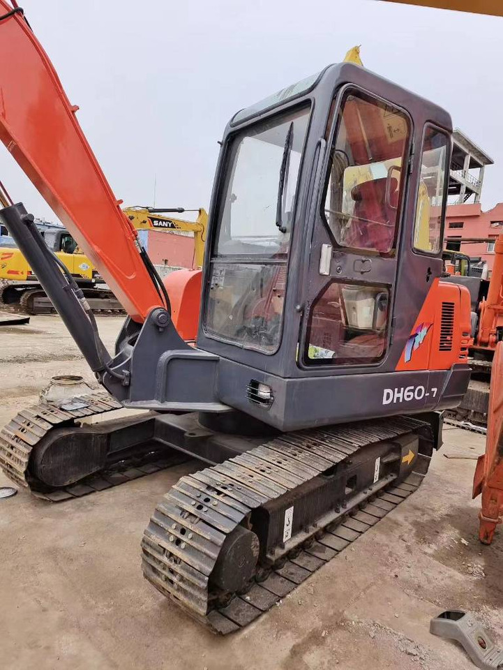 Mini excavator Doosan DH 60-7: picture 8
