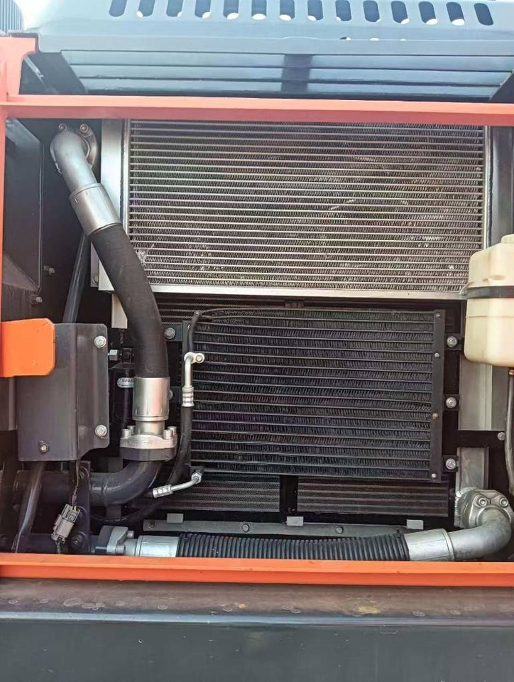 Doosan DX 225 LC - Crawler excavator: picture 4 Doosan DX 225 LC - Crawler excavator: picture 4