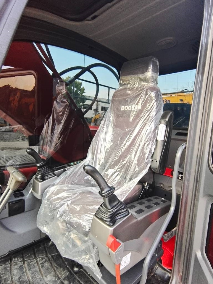 Doosan DX 225 LC - Crawler excavator: picture 4 Doosan DX 225 LC - Crawler excavator: picture 4