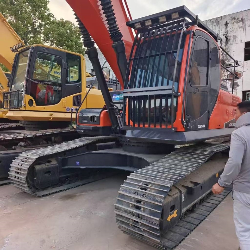 Doosan DX 300 LC-9S - Crawler excavator: picture 3 Doosan DX 300 LC-9S - Crawler excavator: picture 3