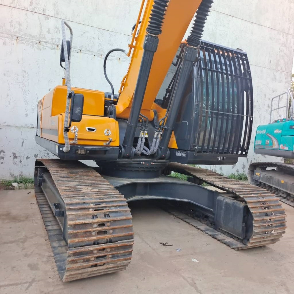 Hyundai 220LC-9T - Crawler excavator: picture 5 Hyundai 220LC-9T - Crawler excavator: picture 5