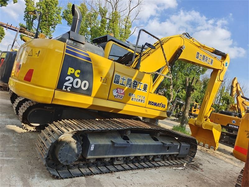 Komatsu PC 200 - Crawler excavator: picture 2 Komatsu PC 200 - Crawler excavator: picture 2