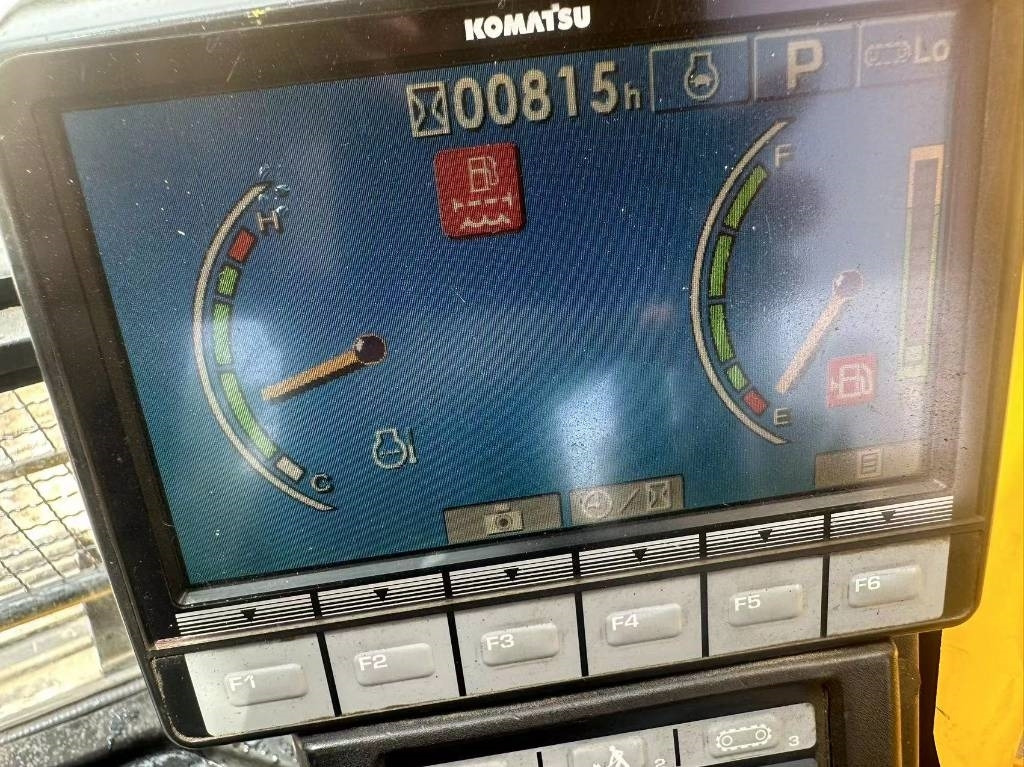 Komatsu PC 220-8 - Crawler excavator: picture 2 Komatsu PC 220-8 - Crawler excavator: picture 2