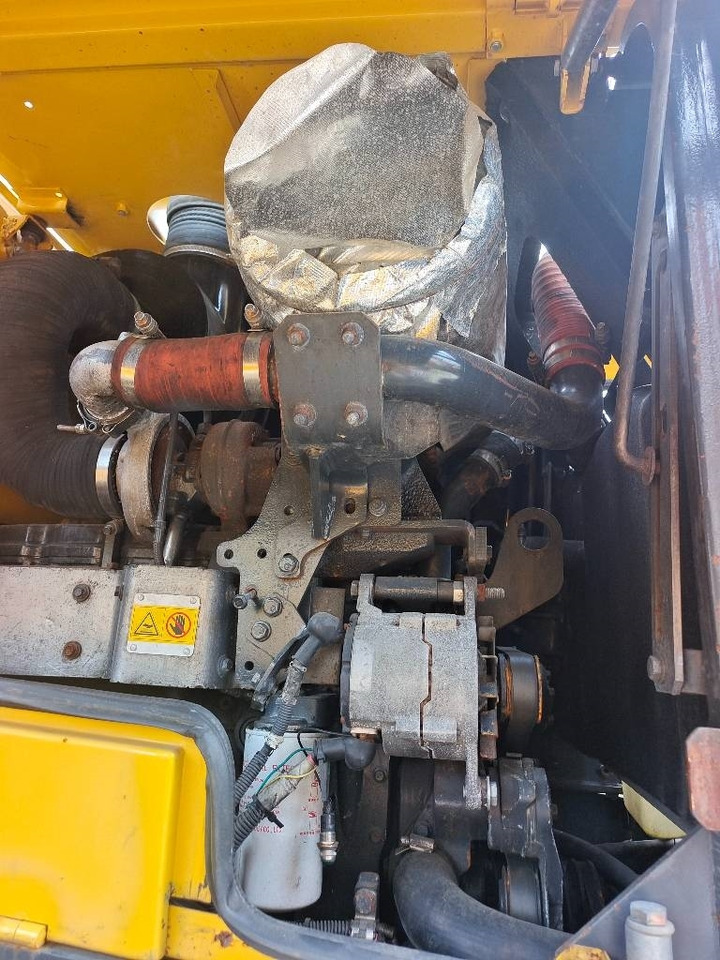 Komatsu WA 380 - Wheel loader: picture 3 Komatsu WA 380 - Wheel loader: picture 3