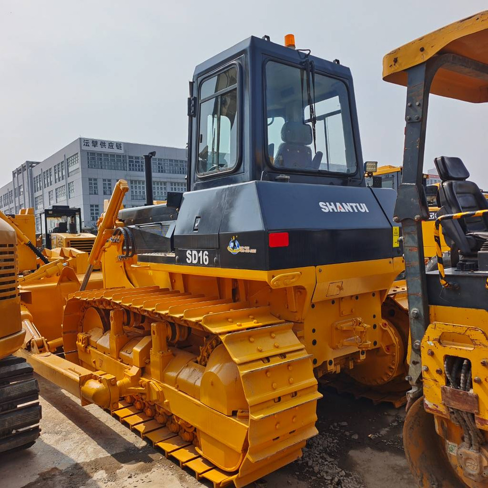 Shantui SD 16 - Bulldozer: picture 1 Shantui SD 16 - Bulldozer: picture 1